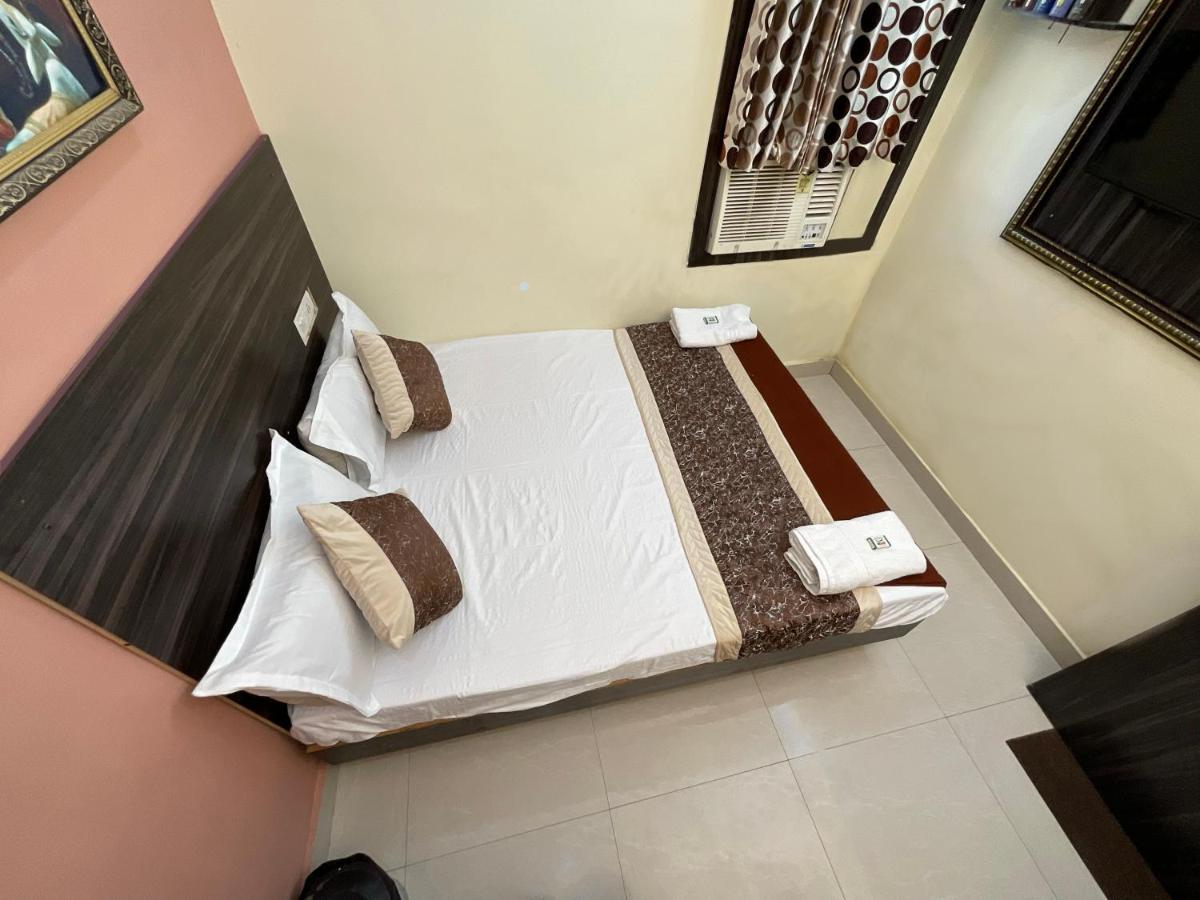 Vrindavan Comfort Inn Хидерабад Екстериор снимка