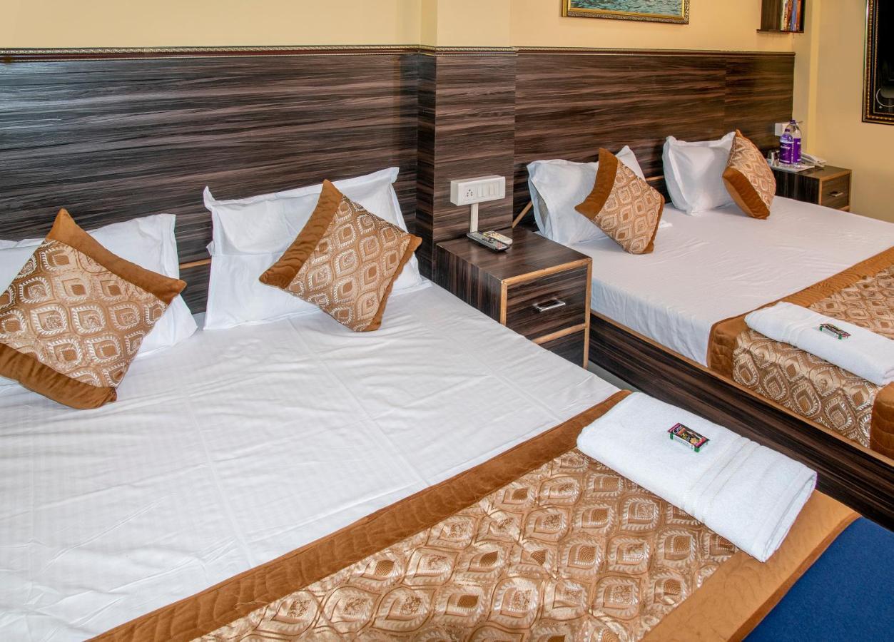 Vrindavan Comfort Inn Хидерабад Екстериор снимка