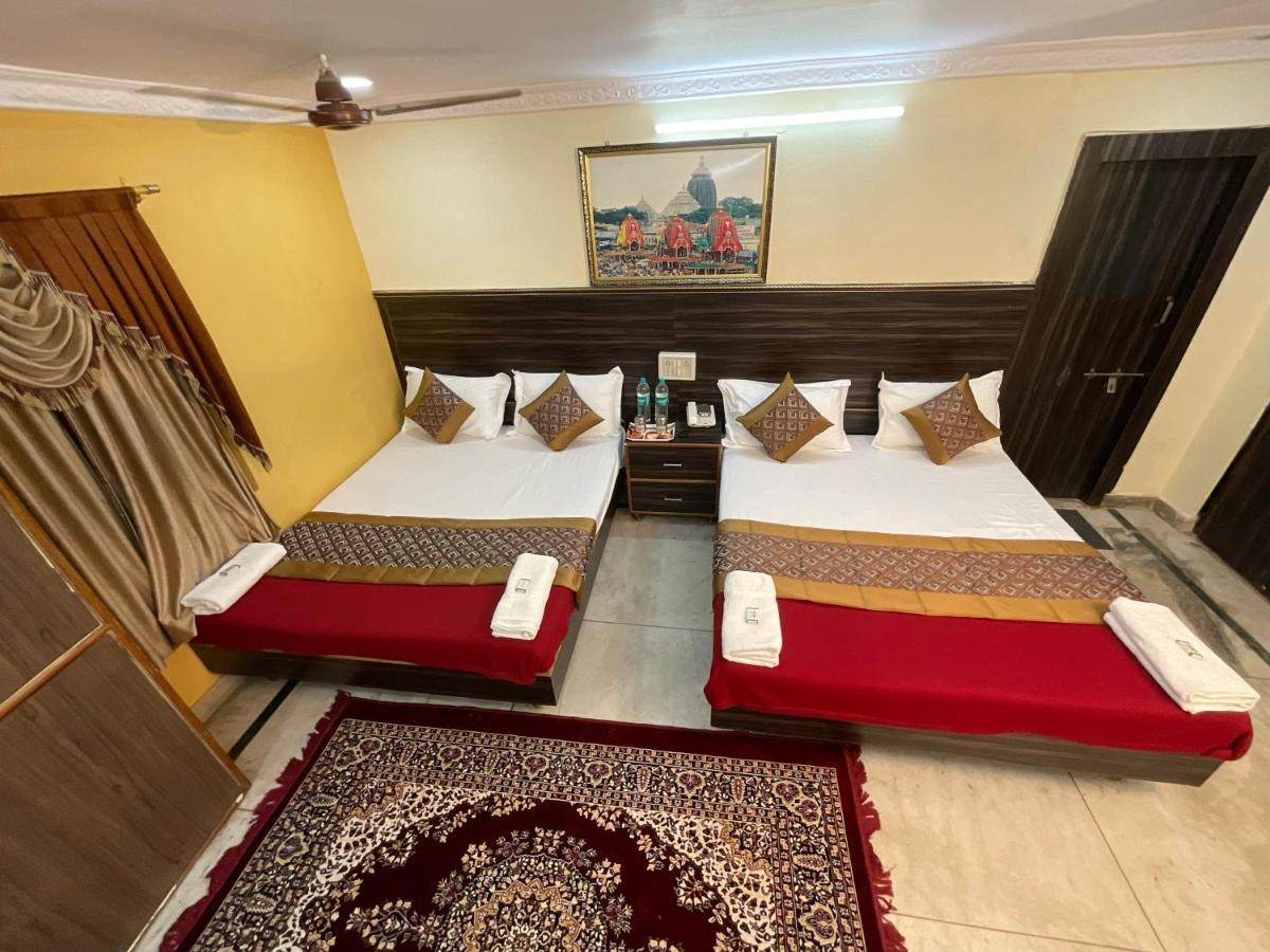 Vrindavan Comfort Inn Хидерабад Екстериор снимка
